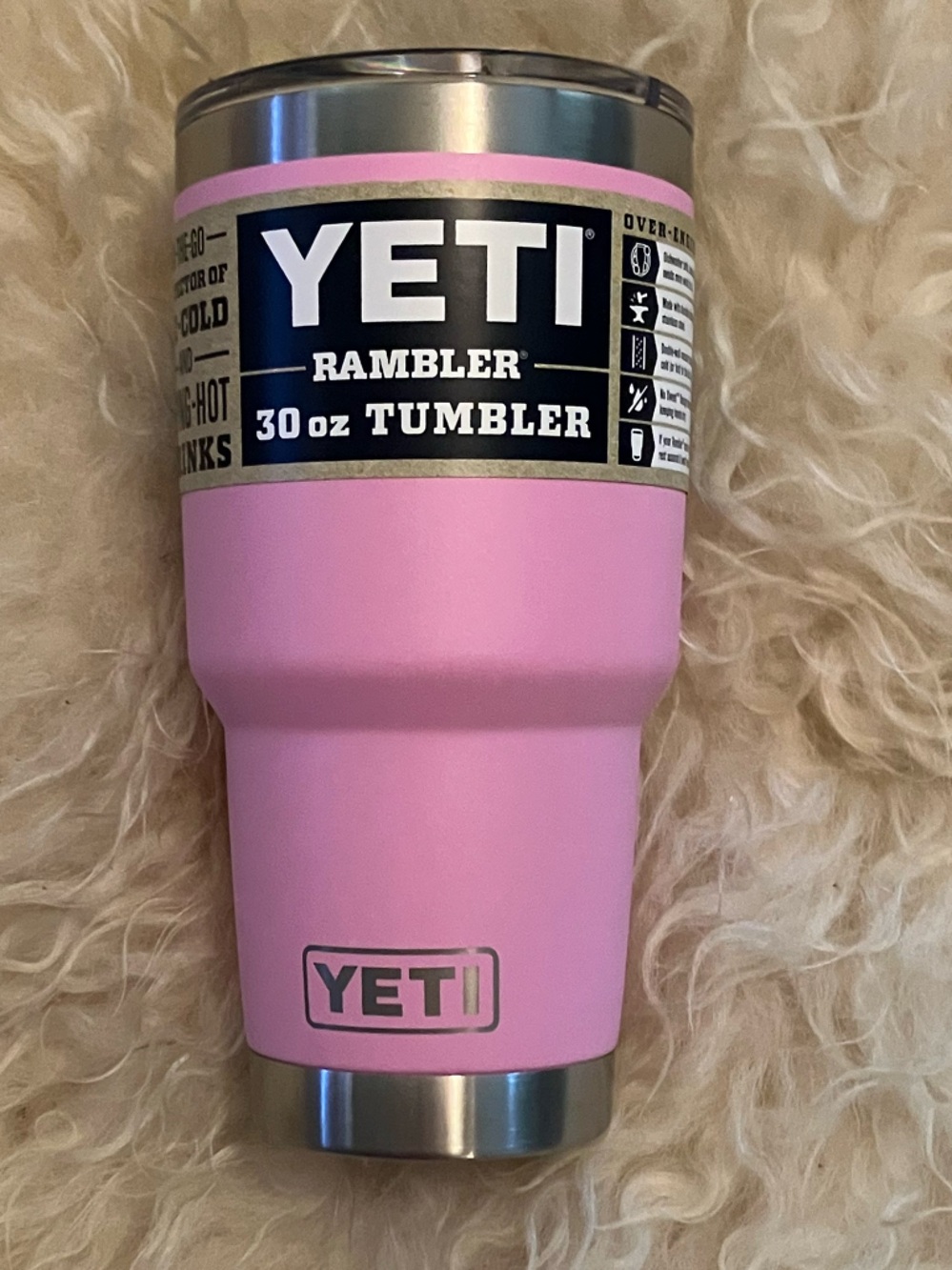 NWT Yeti Rambler 30 oz Tumbler with Magslider Lid in Power Pink